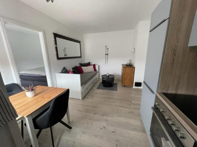 Ferienwohnung Am Marktplatz - Zentrale Lage Vor Den Toren Flensburgs, Mit Vollstaendiger Ausstattung Und Balkon Harrislee Bagian luar foto